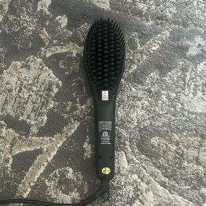 Vanity Planet straightener brush.